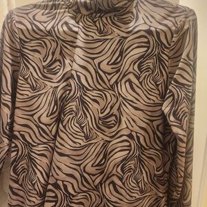 J McLAUGHLIN elegant Zebra Print Long Sleeve Top